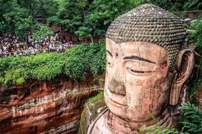 Großes Denkmal - Buddha von Lashan